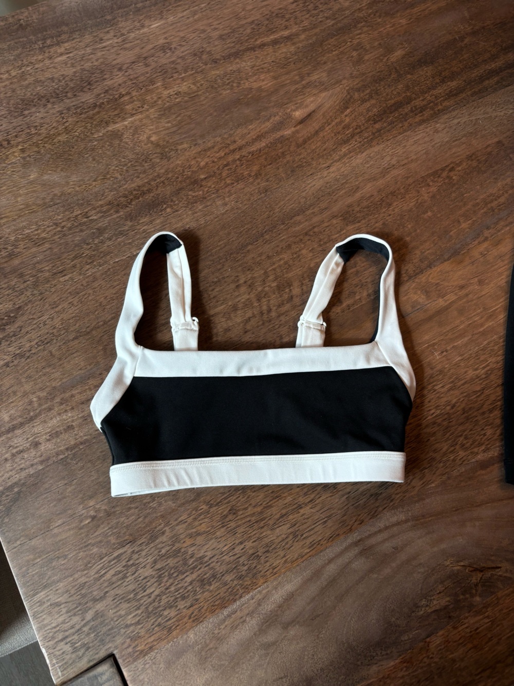 Form Straight Neck Bra XS